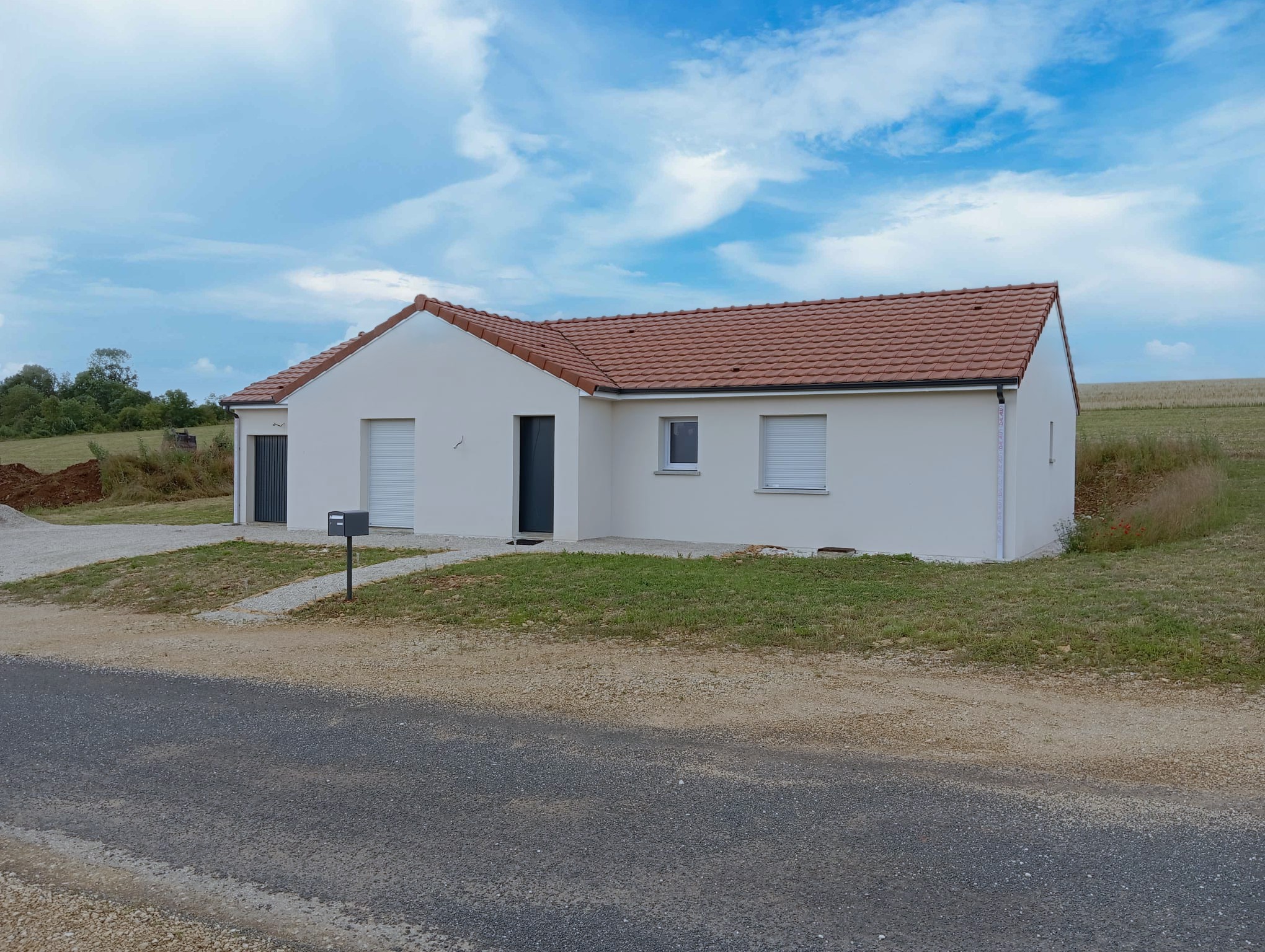 découvrez comment transformer votre maison en une maison avancée grâce aux dernières innovations en domotique, sécurité, et efficacité énergétique. conseils, idées et solutions pour une habitation moderne et connectée.
