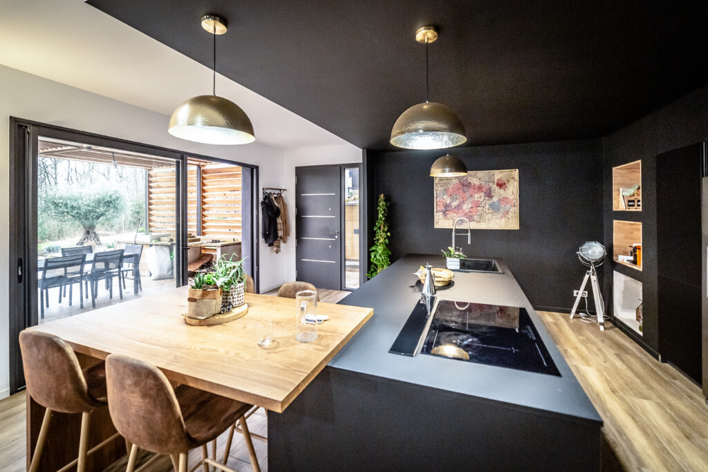 découvrez des idées, conseils et inspirations pour votre maison moderne : architecture contemporaine, design élégant, matériaux innovants et astuces pour un intérieur tendance et fonctionnel.