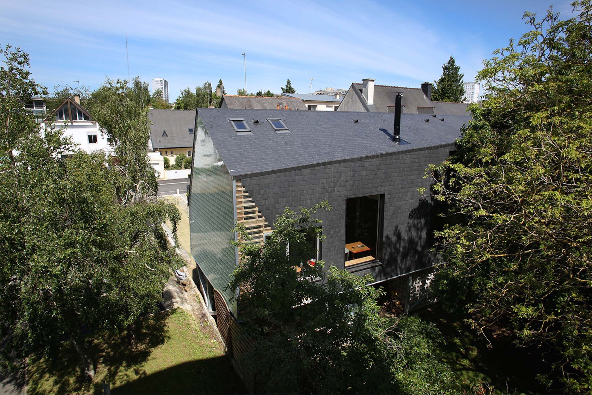 découvrez les avantages d'une maison surélevée : solution idéale pour optimiser l'espace, se protéger des inondations et profiter d'une vue panoramique. conseils, inspirations et réalisations pour votre projet.
