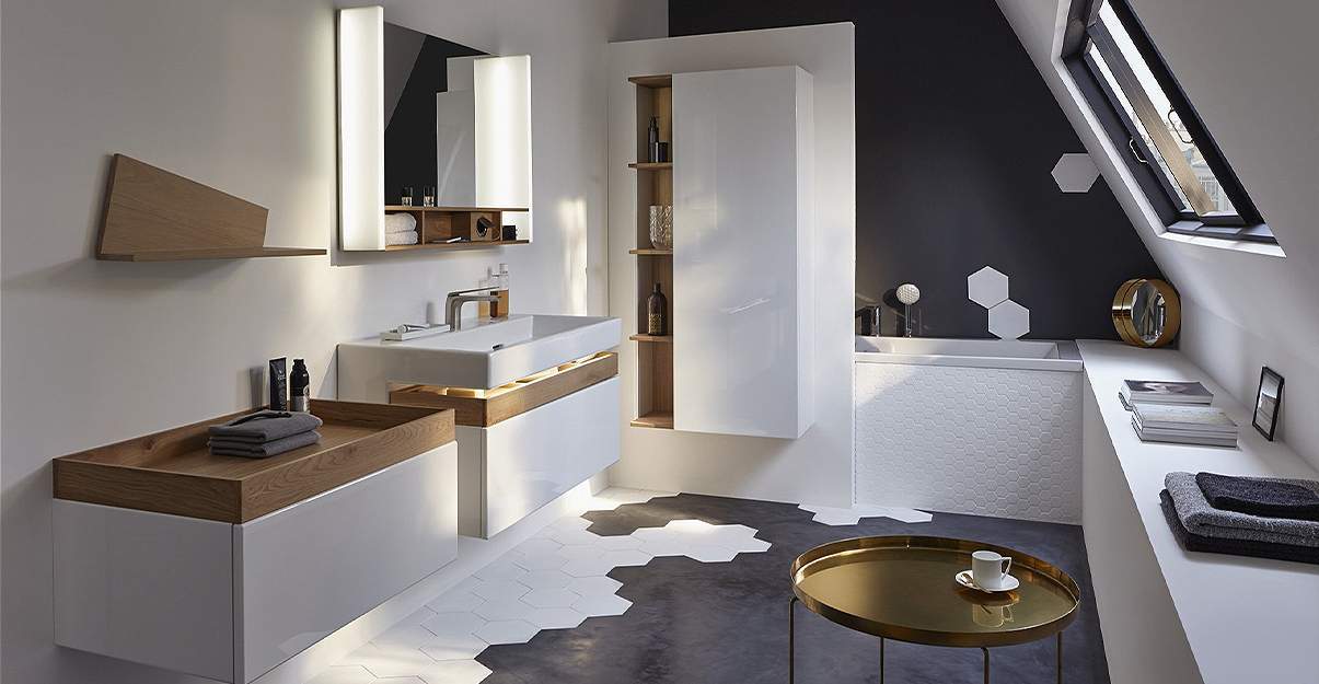 découvrez nos conseils et astuces pour optimiser l'espace de votre salle de bain, et transformer cette pièce en un lieu fonctionnel, moderne et agréable au quotidien.