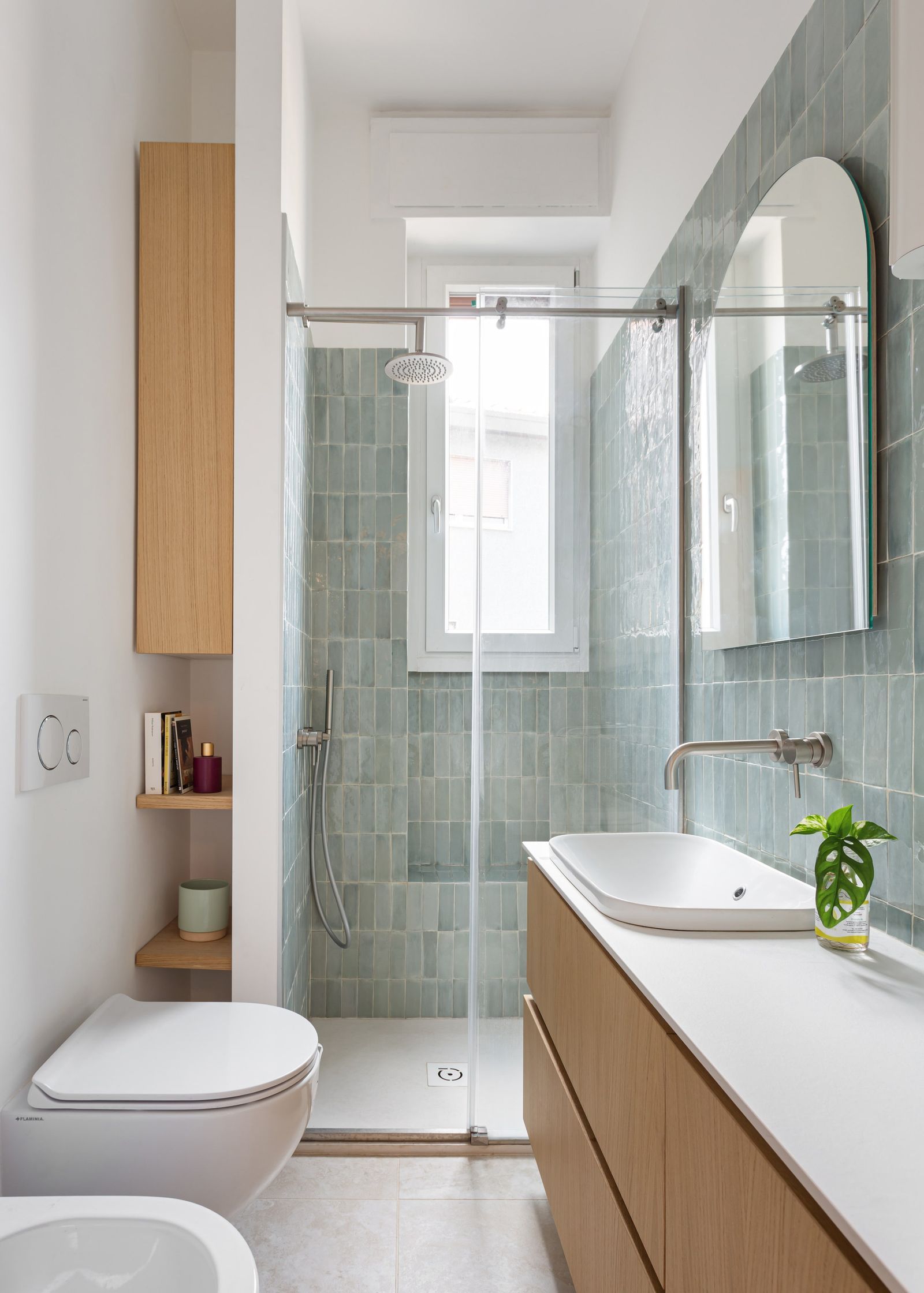 découvrez des conseils pratiques et des idées d’aménagement pour optimiser votre salle de bain, gagner de la place et créer un espace fonctionnel et agréable au quotidien.