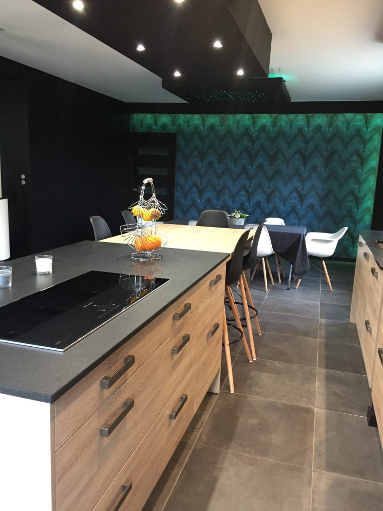 découvrez notre sélection de papier peint cuisine rustique pour apporter charme et authenticité à votre intérieur. idéal pour une ambiance chaleureuse et conviviale dans votre cuisine.