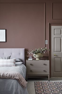 découvrez nos conseils et idées pour choisir la peinture idéale pour votre chambre. inspirez-vous des dernières tendances couleurs et obtenez une ambiance reposante et personnalisée.