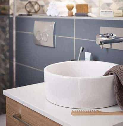 confiez la pose de votre salle de bain à leroy merlin et profitez d’un aménagement sur-mesure, réalisé par des experts. découvrez nos services pour une installation rapide, fiable et conforme à vos besoins.