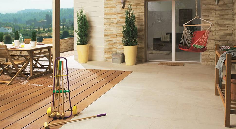 découvrez tout ce qu'il faut savoir sur le prix du carrelage de terrasse : tarifs au m², conseils pour bien choisir, astuces pour maîtriser votre budget et comparer les différents types de carrelages extérieurs.