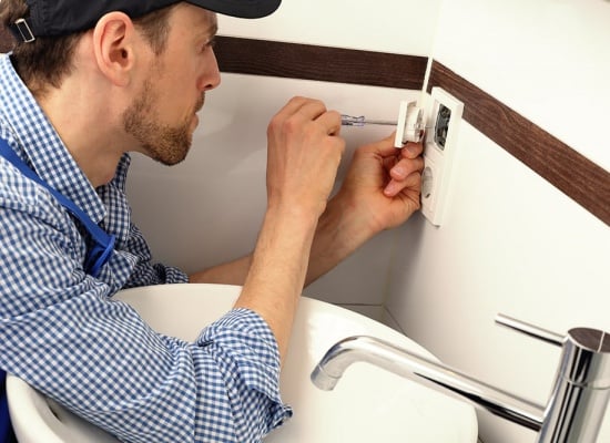 découvrez nos tarifs transparents pour le dépannage électrique : interventions rapides, diagnostic précis et prix compétitifs. obtenez un devis gratuit pour tous vos besoins en électricité.