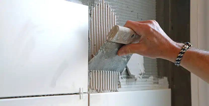 découvrez le prix au m² de la faïence pour vos travaux de carrelage mural : fourchettes de tarifs, conseils pour bien choisir et estimer votre budget rénovation.