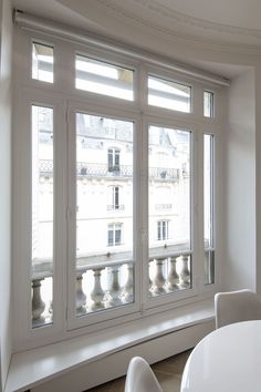 découvrez tout ce qu'il faut savoir sur le prix d'une fenêtre haussmannienne : critères de coût, conseils pour bien choisir, et estimations de prix pour vos travaux de rénovation ou de remplacement à paris.