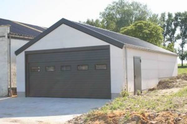 découvrez le prix moyen au m2 pour la construction ou l'achat d'un garage en 2024. guide complet pour estimer le coût selon les matériaux, la taille et les options choisies.