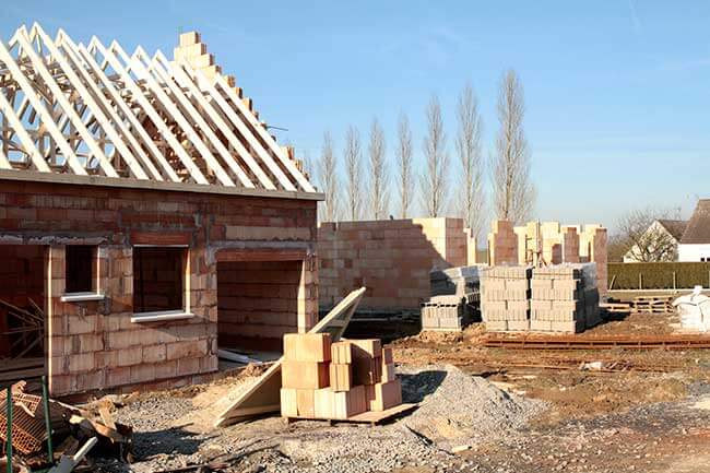 découvrez le prix du gros œuvre pour une maison de 80m2 : estimation détaillée, facteurs de coût, et conseils pour bien budgétiser vos travaux de construction.