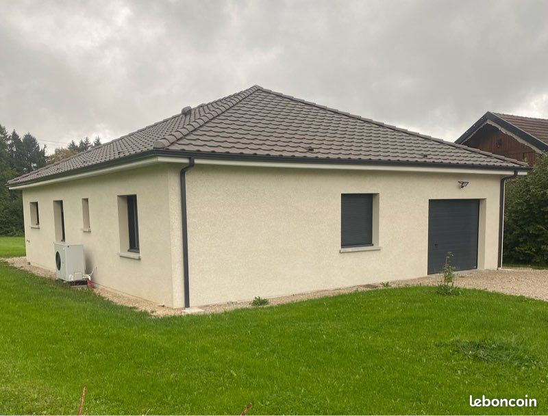 découvrez le coût estimé de la menuiserie pour une surface de 100m2 : prix moyens, facteurs influents, conseils pour optimiser votre budget et réussir vos travaux.