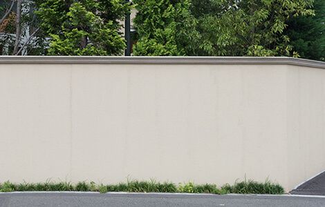 découvrez les différents prix pour la construction d'un mur de clôture : matériaux, main d'œuvre, conseils et comparatifs pour budgéter votre projet au meilleur tarif.