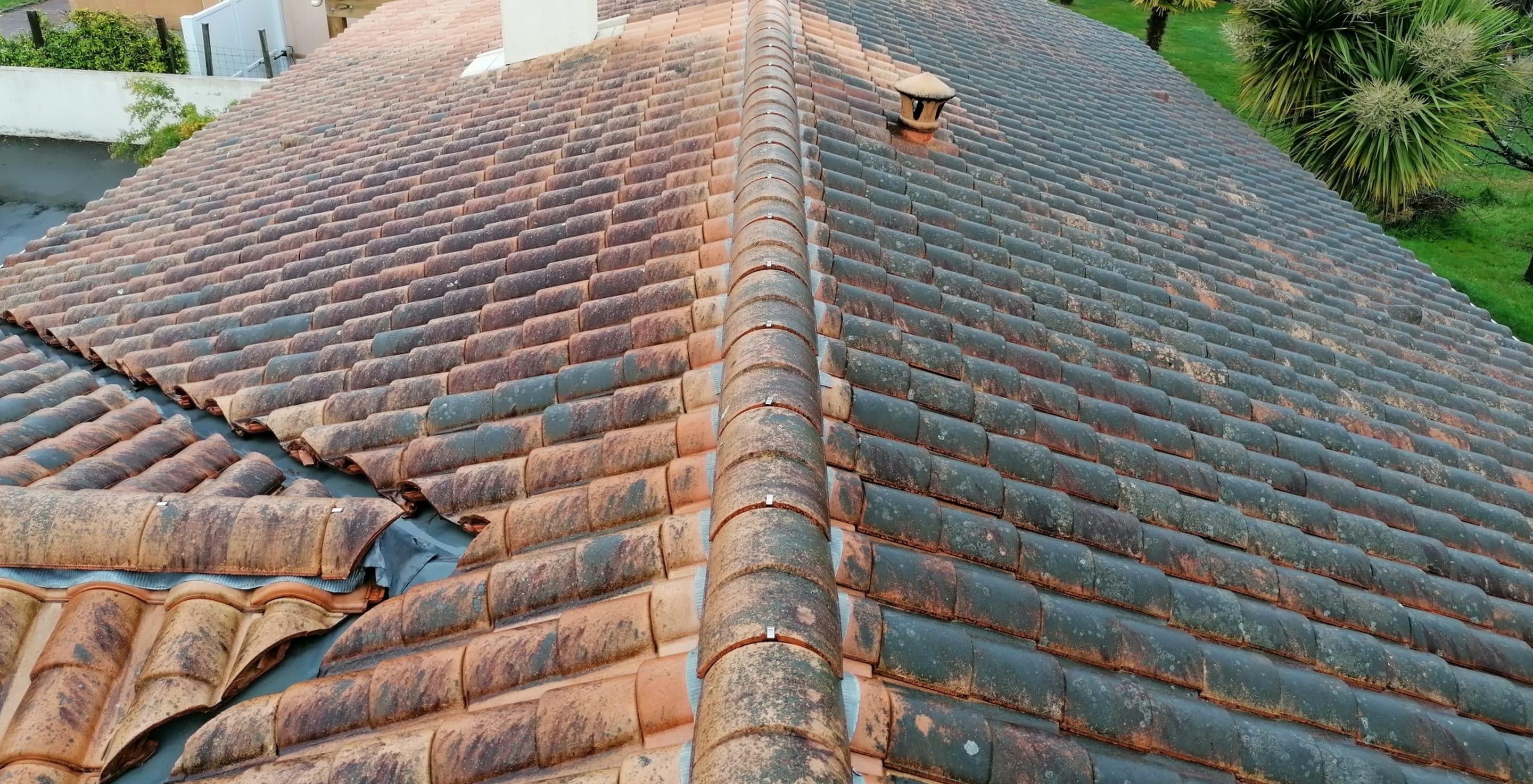 découvrez les prix au m2 pour le nettoyage de toiture, les facteurs qui influencent le coût, et obtenez des conseils pour bien choisir votre prestataire en entretien de toiture.