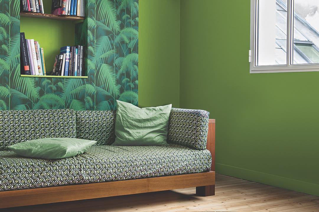 découvrez le prix moyen pour peindre 15m2, les facteurs de coût à considérer, ainsi que des conseils pour estimer votre budget peinture efficacement en 2024.