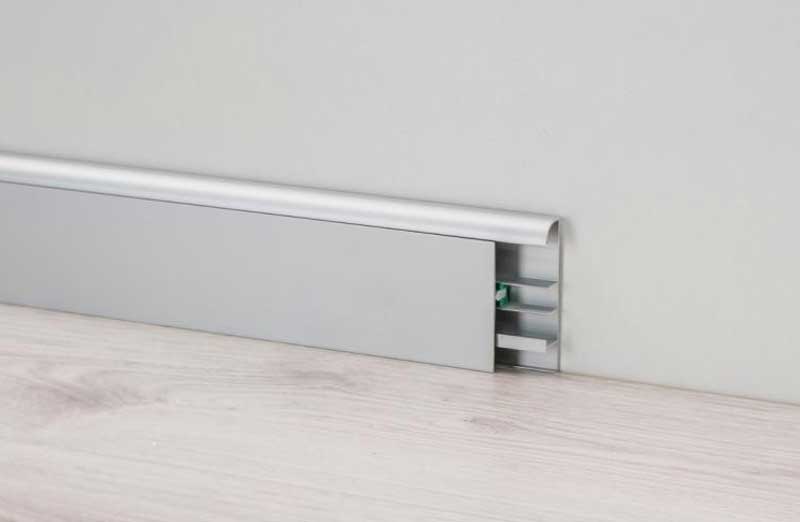 découvrez le coût de pose des plinthes : tarifs moyens, conseils pour bien choisir votre artisan et estimer le prix de votre projet de plinthe en toute simplicité.