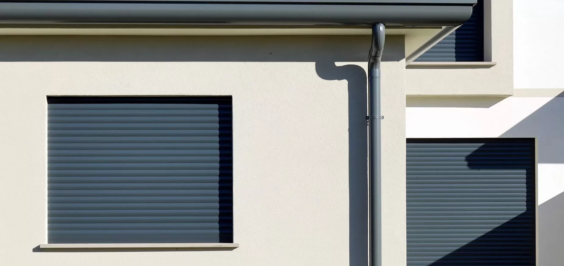 découvrez les différents prix des volets roulants, les facteurs qui influencent le coût et des conseils pour bien choisir selon votre budget.