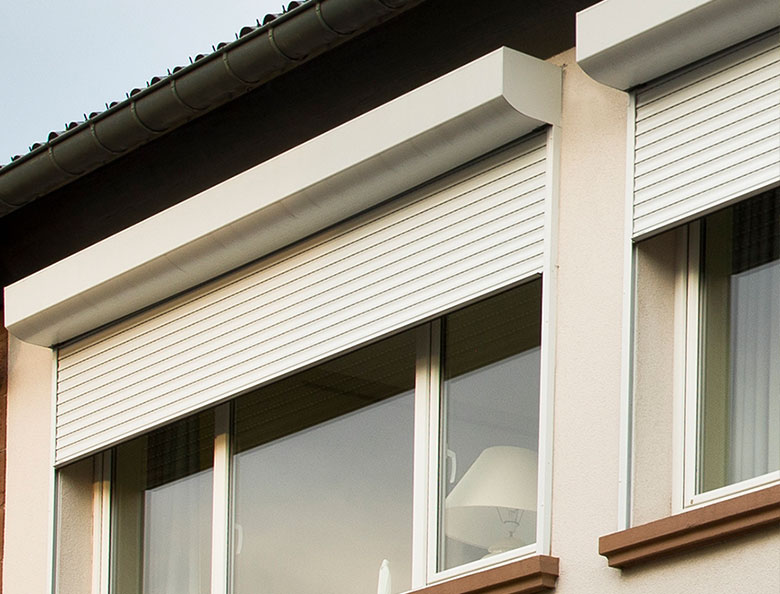 découvrez les prix des volets roulants électriques, installation comprise. comparez les tarifs pour la pose et bénéficiez de conseils pour choisir la solution adaptée à votre budget.