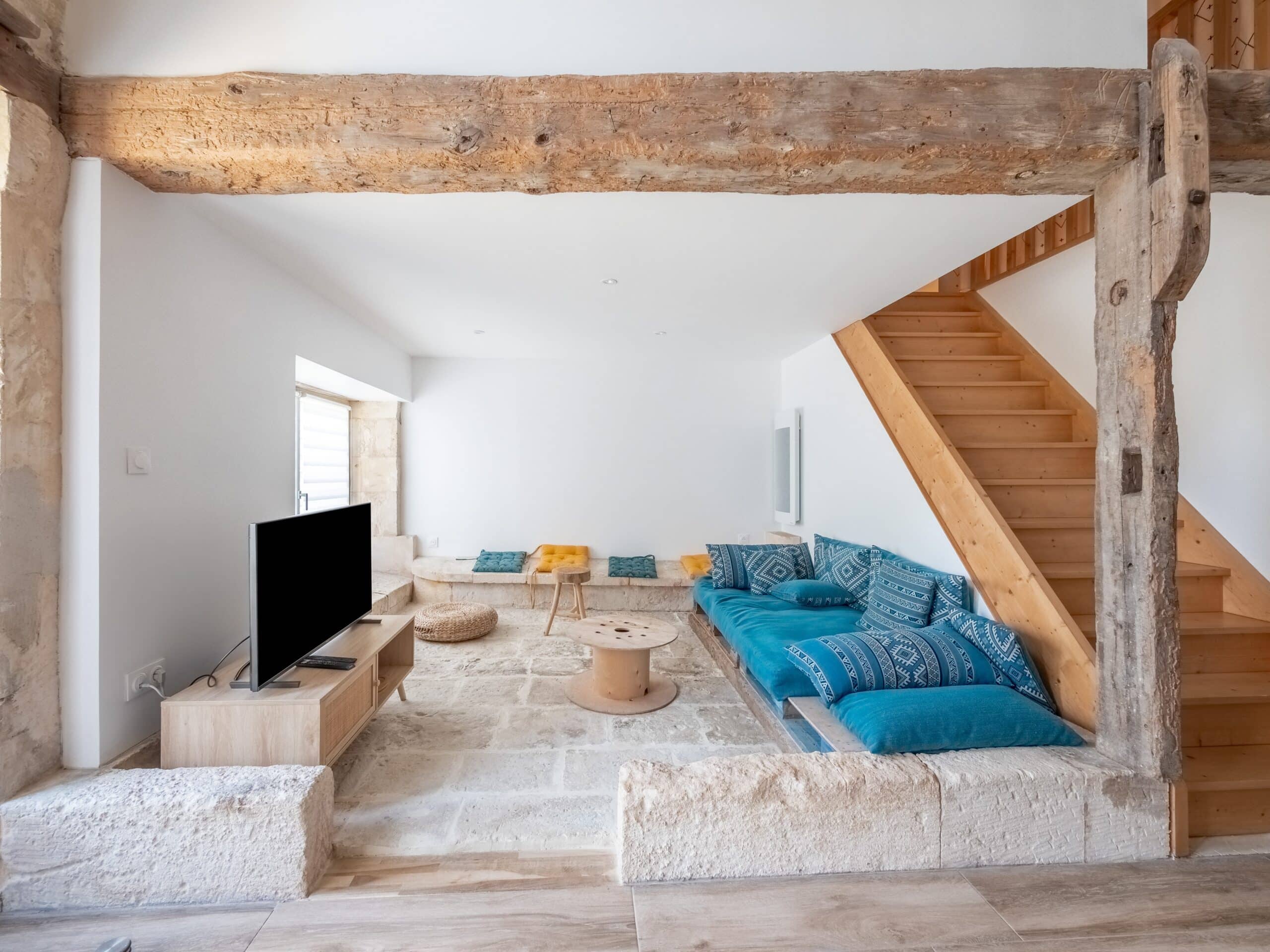 découvrez nos conseils et solutions pour réussir votre projet de rénovation : idées, astuces et accompagnement pour transformer votre intérieur ou votre extérieur, quel que soit votre budget.