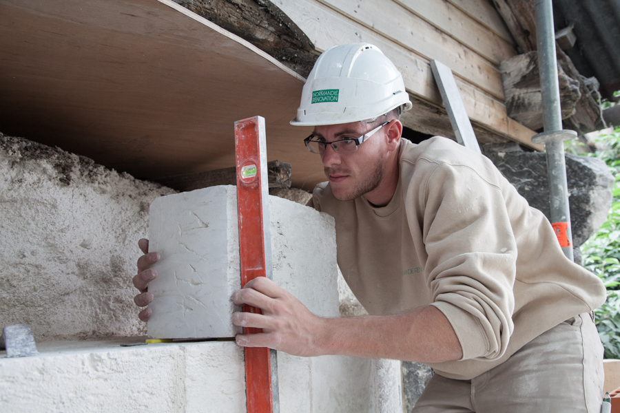 découvrez nos conseils et solutions pour la rénovation de votre maison ou appartement : travaux, idées déco, matériaux, budget et étapes clés pour réussir votre projet.