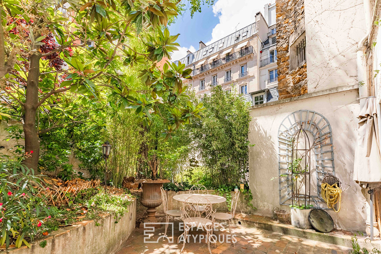 découvrez l'art de la rénovation atypique à paris : réinventez votre intérieur avec créativité et originalité grâce à des solutions sur-mesure pensées pour les espaces uniques parisiens.