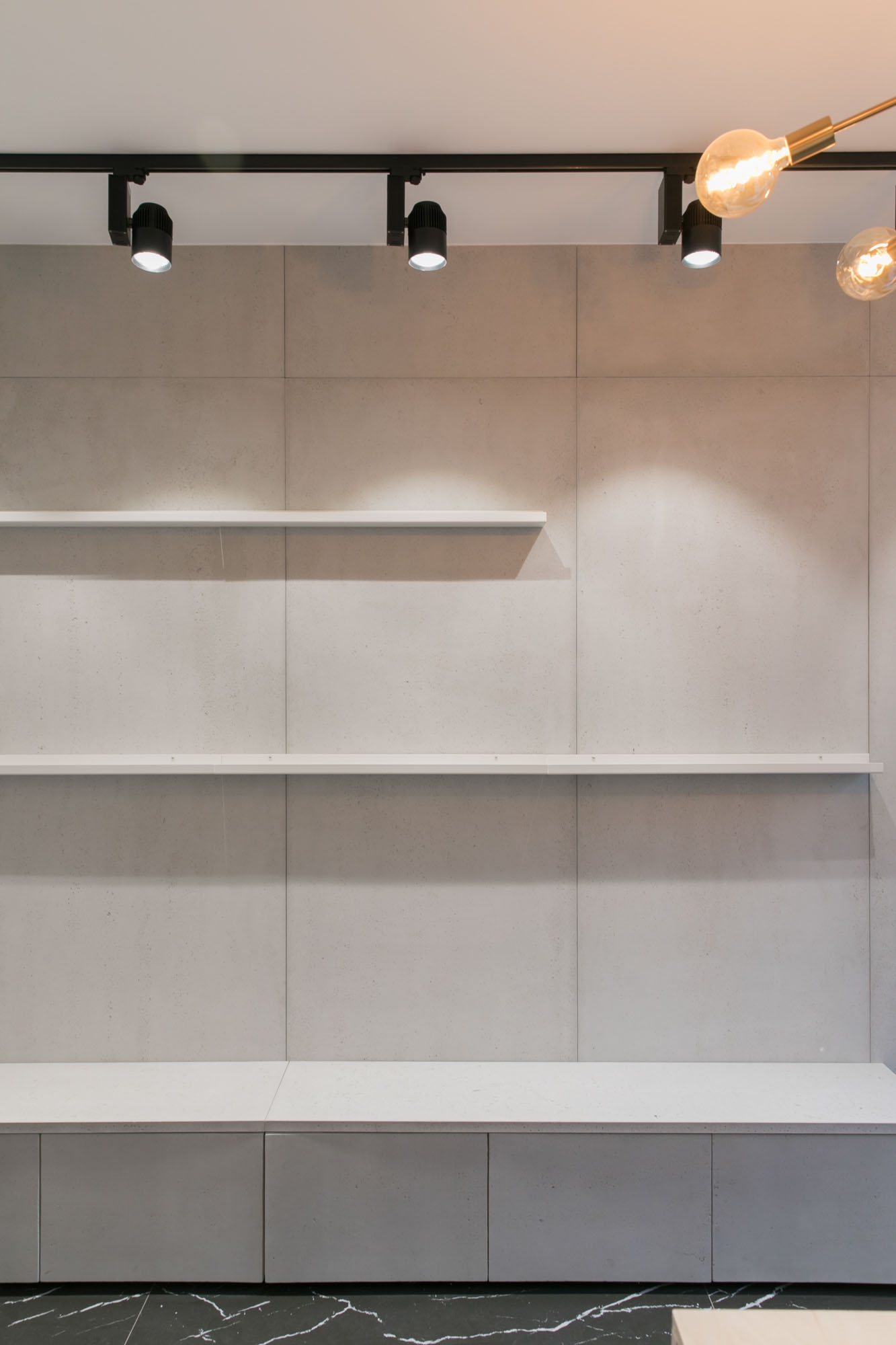 découvrez nos services de rénovation de boutiques à paris : transformations sur-mesure, design moderne et accompagnement personnalisé pour valoriser votre espace commercial.