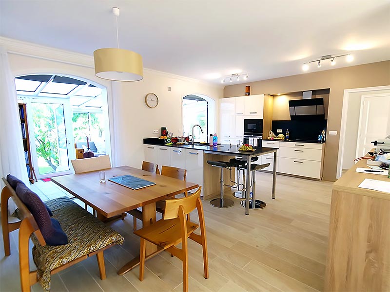 confiez la rénovation complète de votre maison à des experts ! profitez de solutions sur-mesure pour moderniser, optimiser et valoriser votre habitation. devis gratuit et accompagnement personnalisé.