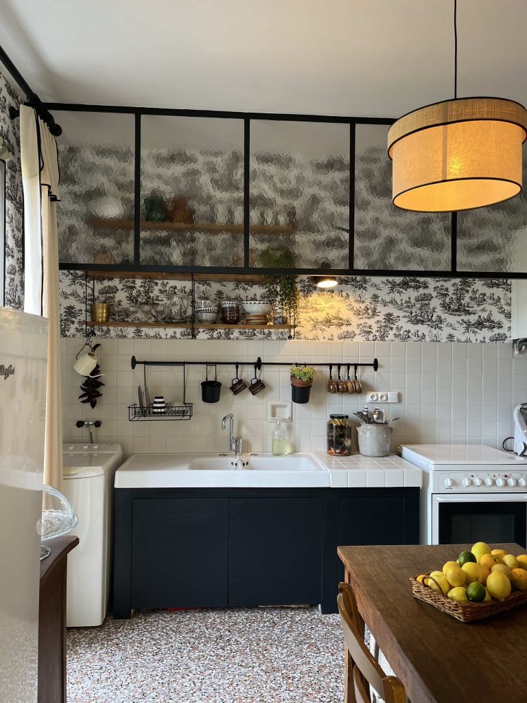 découvrez nos astuces incontournables pour réussir la rénovation de votre cuisine : conseils pratiques, idées déco et solutions économiques pour transformer votre espace facilement.