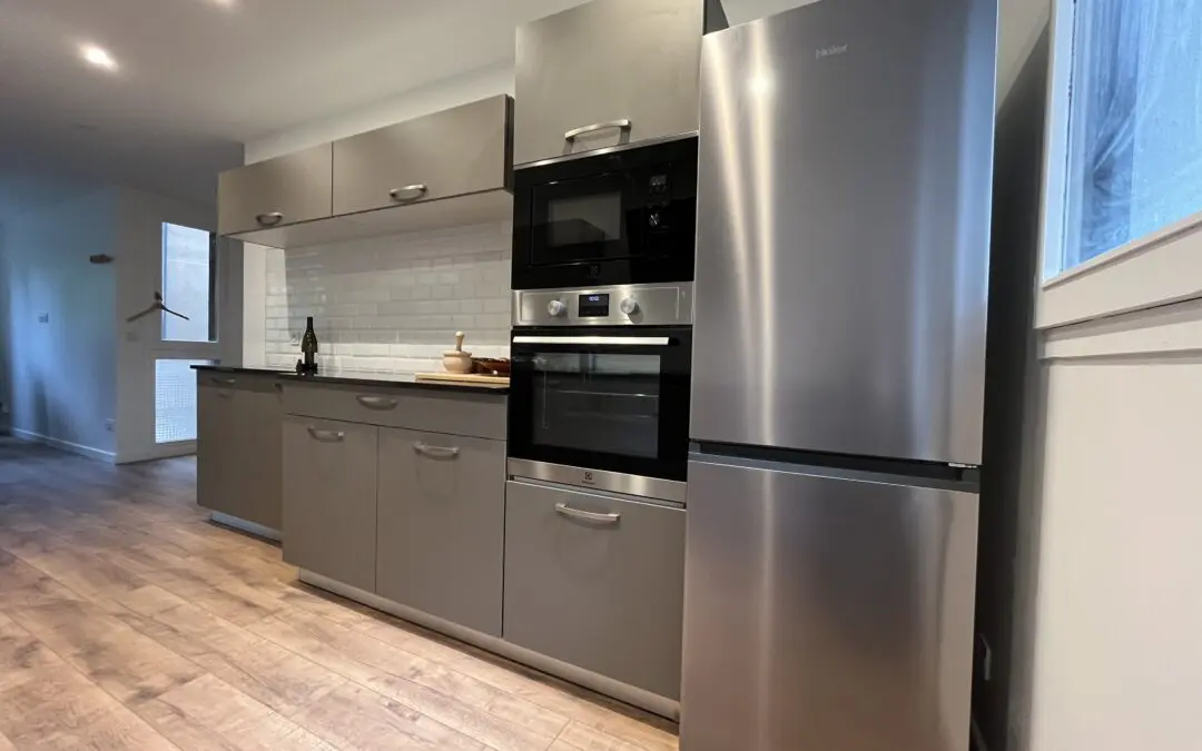 découvrez nos meilleures astuces pour la rénovation de votre cuisine : conseils pratiques, idées tendance et solutions économiques pour transformer votre espace facilement.