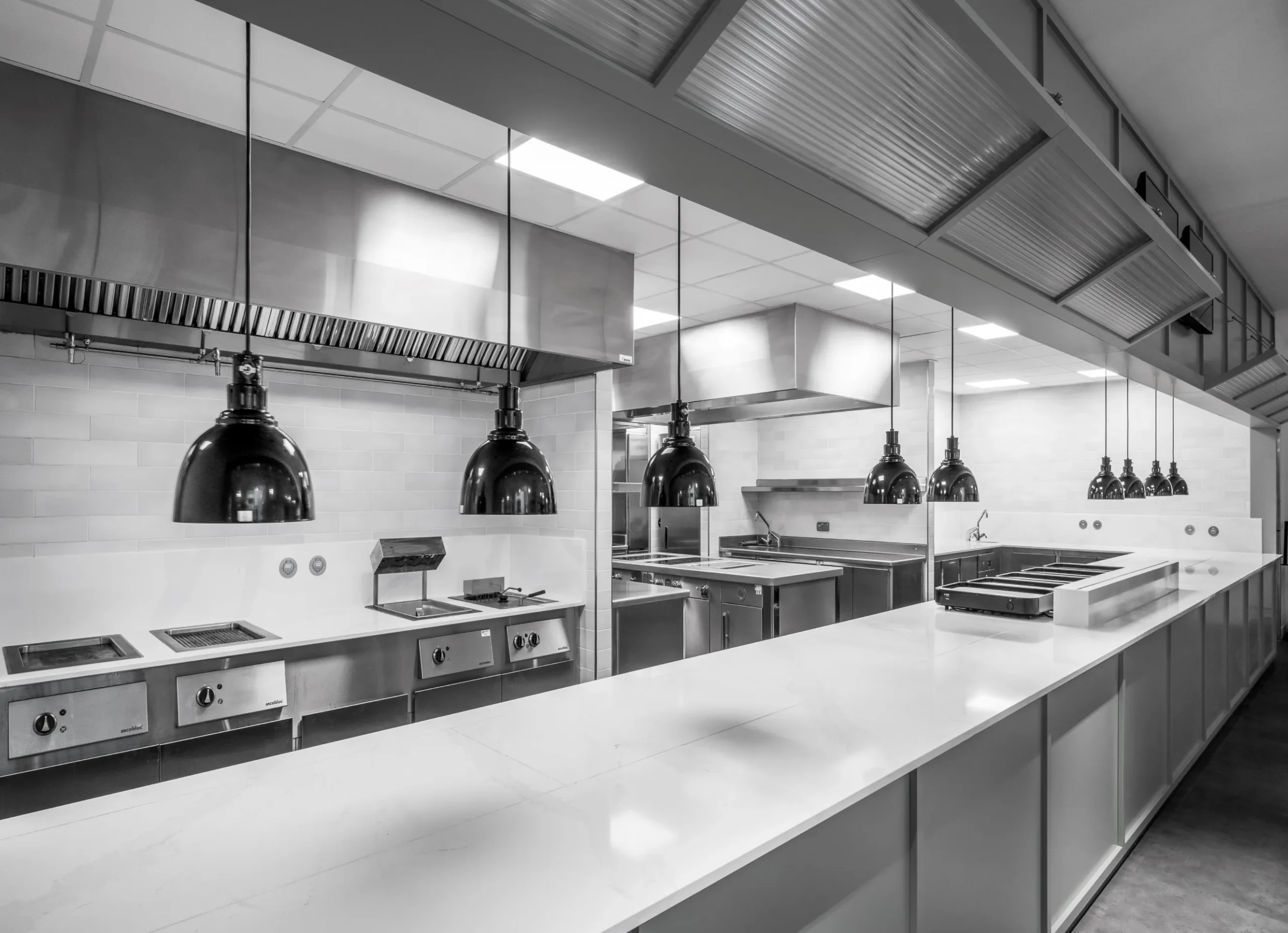 confiez la rénovation de votre cuisine à champs-sur-marne à des experts. modernisez votre espace avec des solutions sur-mesure, du conseil à la réalisation. devis gratuit et intervention rapide !
