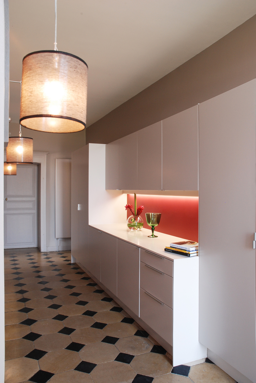 confiez la rénovation de votre cuisine à châteaubleau à des professionnels qualifiés. modernisez votre espace culinaire avec des solutions sur-mesure pour allier fonctionnalité et design.