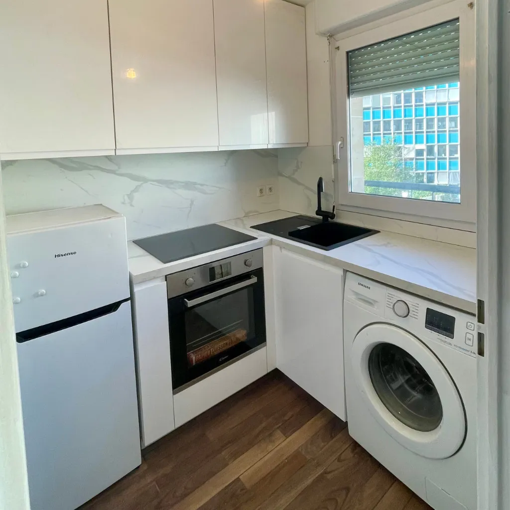 confiez la rénovation de votre cuisine à chevilly-larue à des professionnels qualifiés. conseils personnalisés, travaux soignés et matériaux de qualité pour transformer votre espace culinaire selon vos envies !