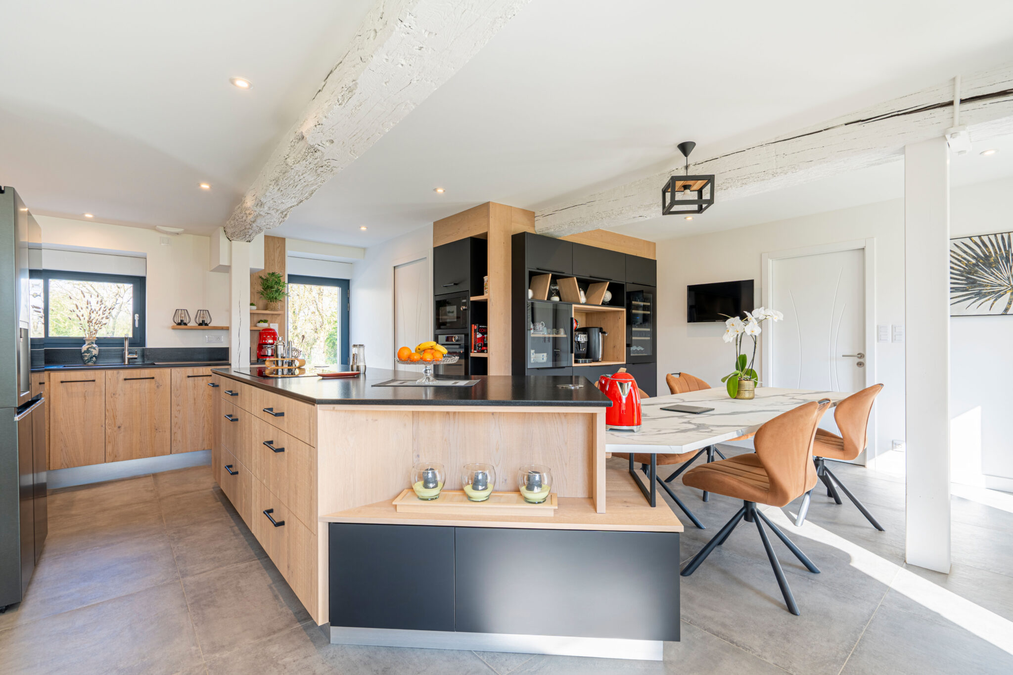 confiez la rénovation de votre cuisine à galluis à des experts qualifiés. modernisez votre espace avec des solutions sur-mesure et un accompagnement personnalisé. demandez votre devis gratuit dès maintenant !