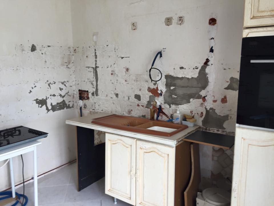 confiez la rénovation de votre cuisine à galluis à des professionnels expérimentés. obtenez une cuisine moderne, fonctionnelle et à votre goût grâce à nos prestations sur mesure. devis gratuit et conseils personnalisés.