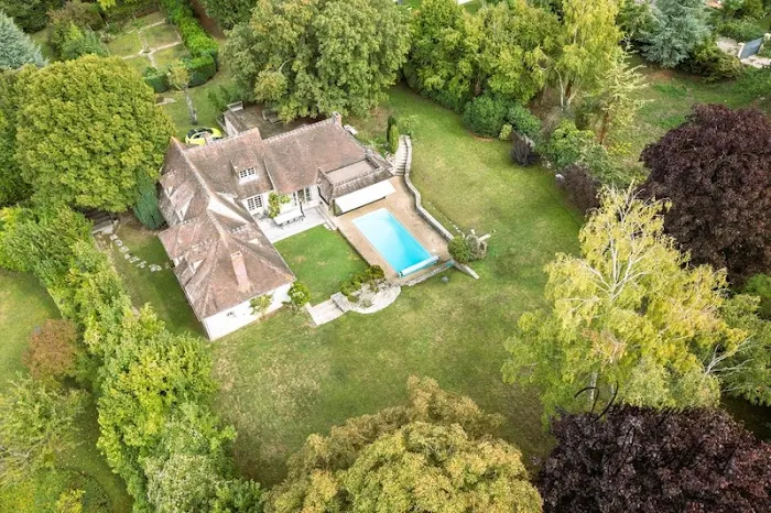 transformez votre espace culinaire avec notre service de rénovation de cuisine à goussonville. conseils personnalisés, design moderne et travaux de qualité pour une cuisine sur-mesure et fonctionnelle.