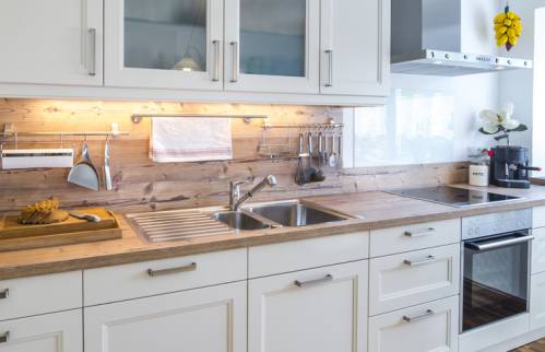 confiez la rénovation de votre cuisine à grosrouvre à des experts pour un espace moderne, fonctionnel et personnalisé. devis gratuit et accompagnement sur-mesure.