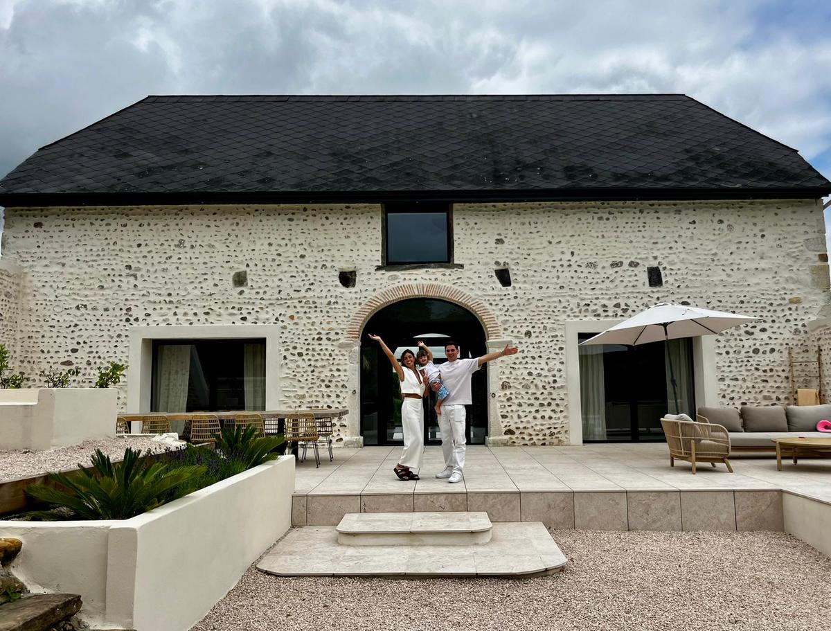 découvrez comment réaliser la rénovation d'une grange de façon économique : conseils, astuces et solutions pour transformer votre grange tout en maîtrisant votre budget.