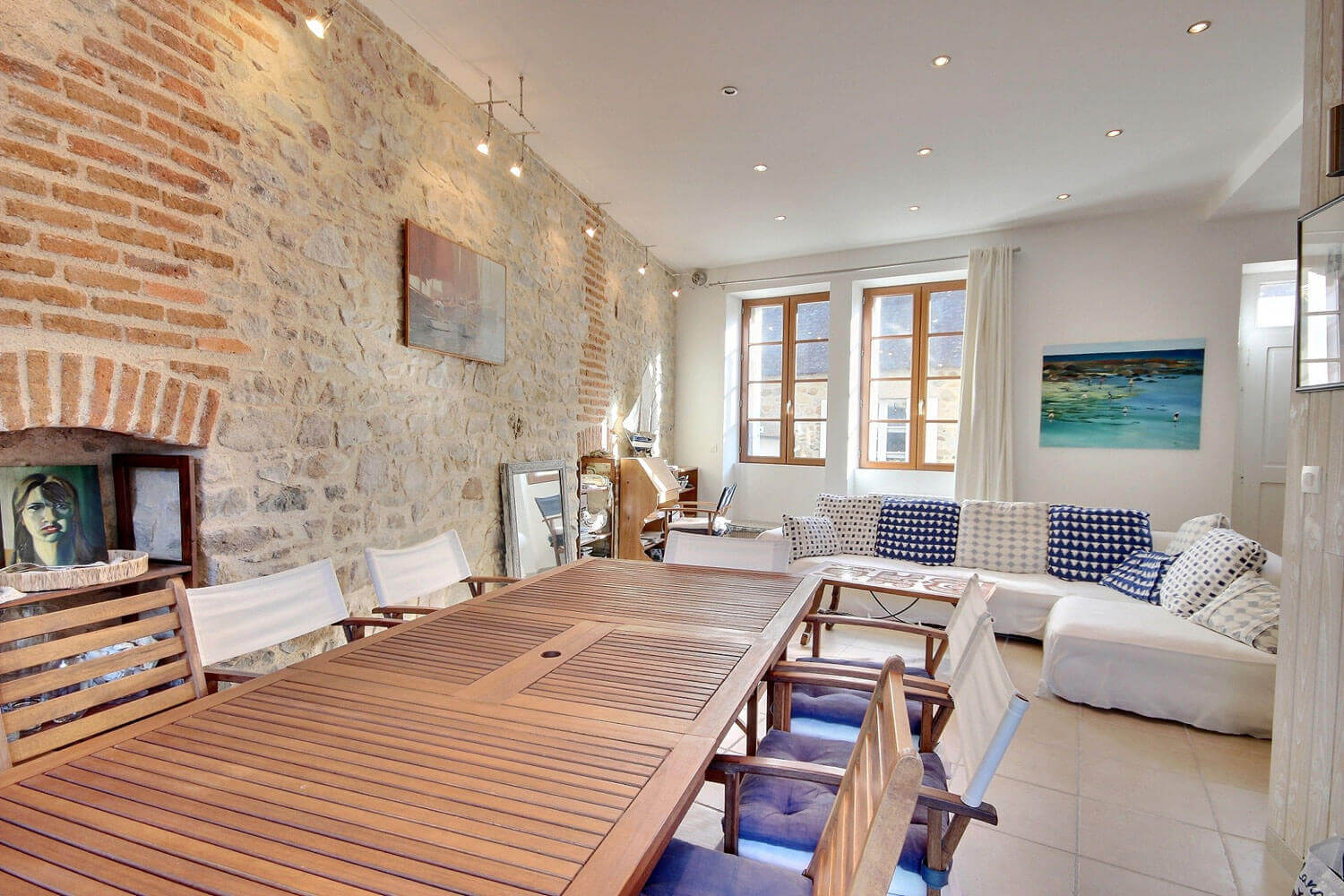 découvrez nos conseils et astuces pour réussir votre rénovation intérieure : idées de décoration, choix des matériaux et guide pas à pas pour transformer votre espace de vie selon vos envies.