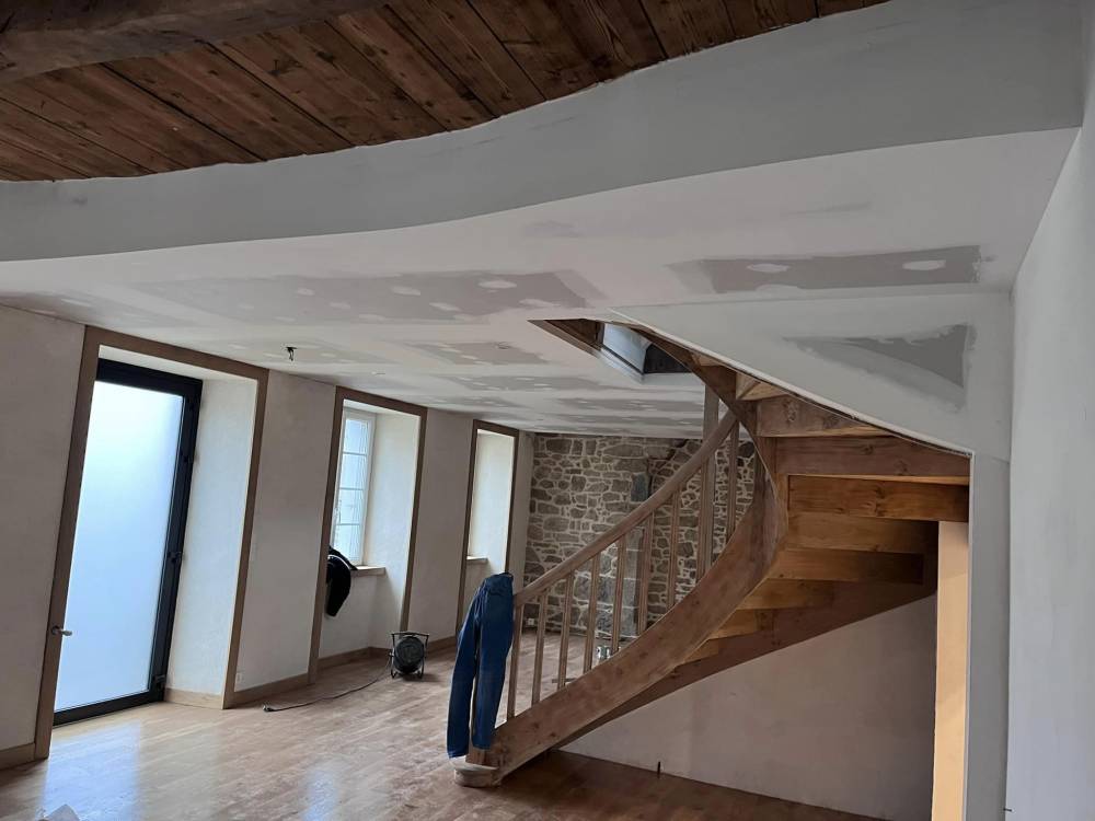 découvrez nos conseils et services pour réussir votre rénovation intérieure : aménagement, décoration, travaux et astuces pour transformer votre espace de vie.