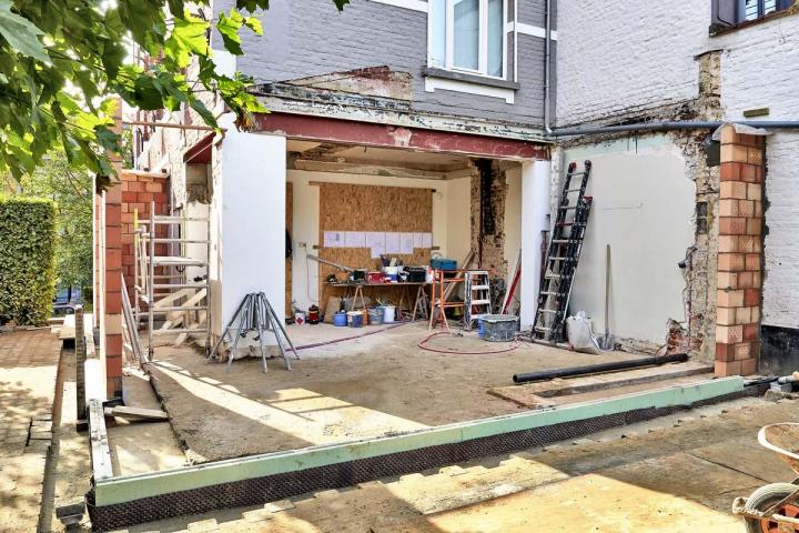 découvrez tout ce qu’il faut savoir sur la rénovation lourde : définition, étapes clés, conseils d’experts et astuces pour transformer entièrement votre logement. optimisez votre projet et bénéficiez d’un accompagnement sur mesure.