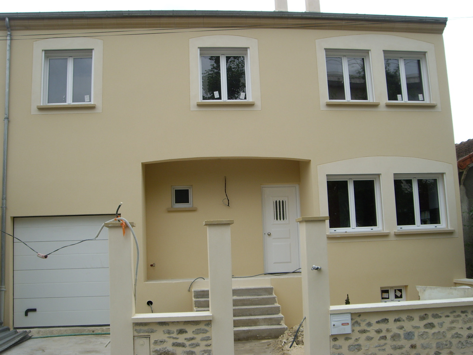 confiez la rénovation de votre maison dans le 94 à des professionnels qualifiés. travaux sur mesure, accompagnement personnalisé et devis gratuit pour transformer votre intérieur selon vos envies !