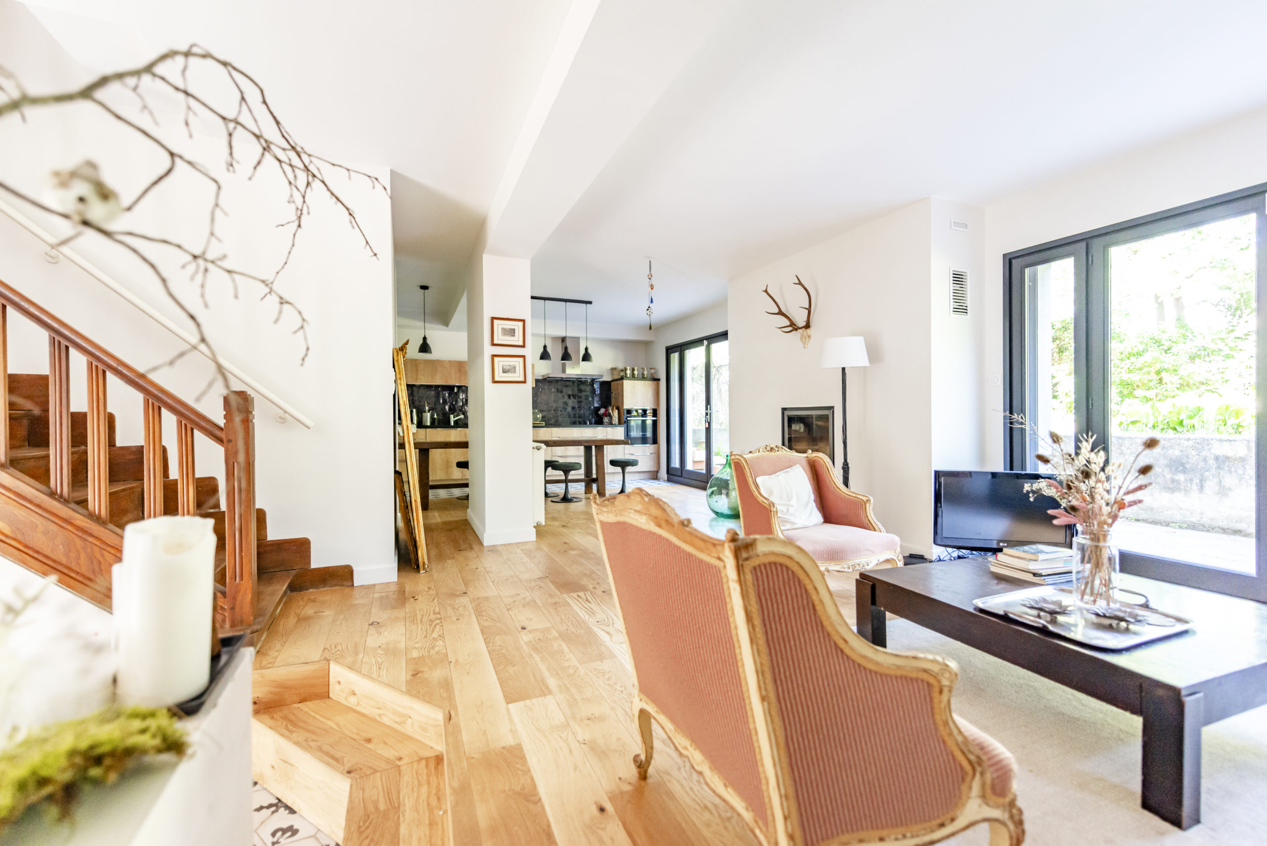 renovation maison bordeaux 2 confiez la rénovation de votre maison à bordeaux à des experts. modernisation, agrandissement, travaux intérieurs et extérieurs : obtenez un accompagnement sur-mesure pour valoriser votre bien.