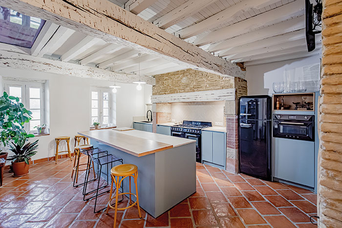 découvrez nos conseils et idées tendance pour la rénovation de votre maison de campagne en 2025. inspirez-vous pour moderniser, optimiser l’espace et préserver le charme authentique de votre habitation rurale.