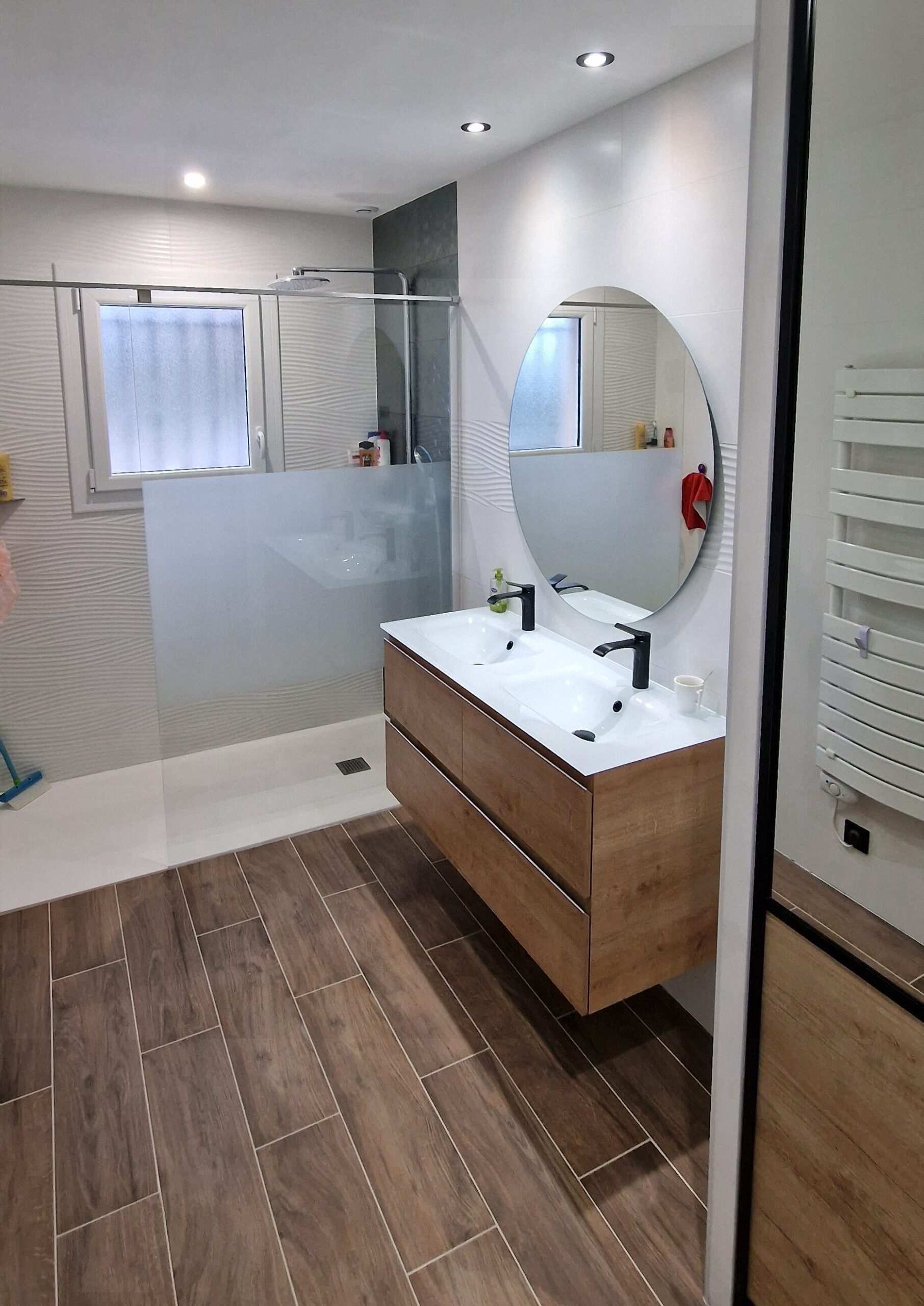 confiez la rénovation de votre salle de bain à chauffry à des experts qualifiés. modernisez votre espace avec des solutions sur-mesure, design et fonctionnelles. demandez votre devis gratuit !