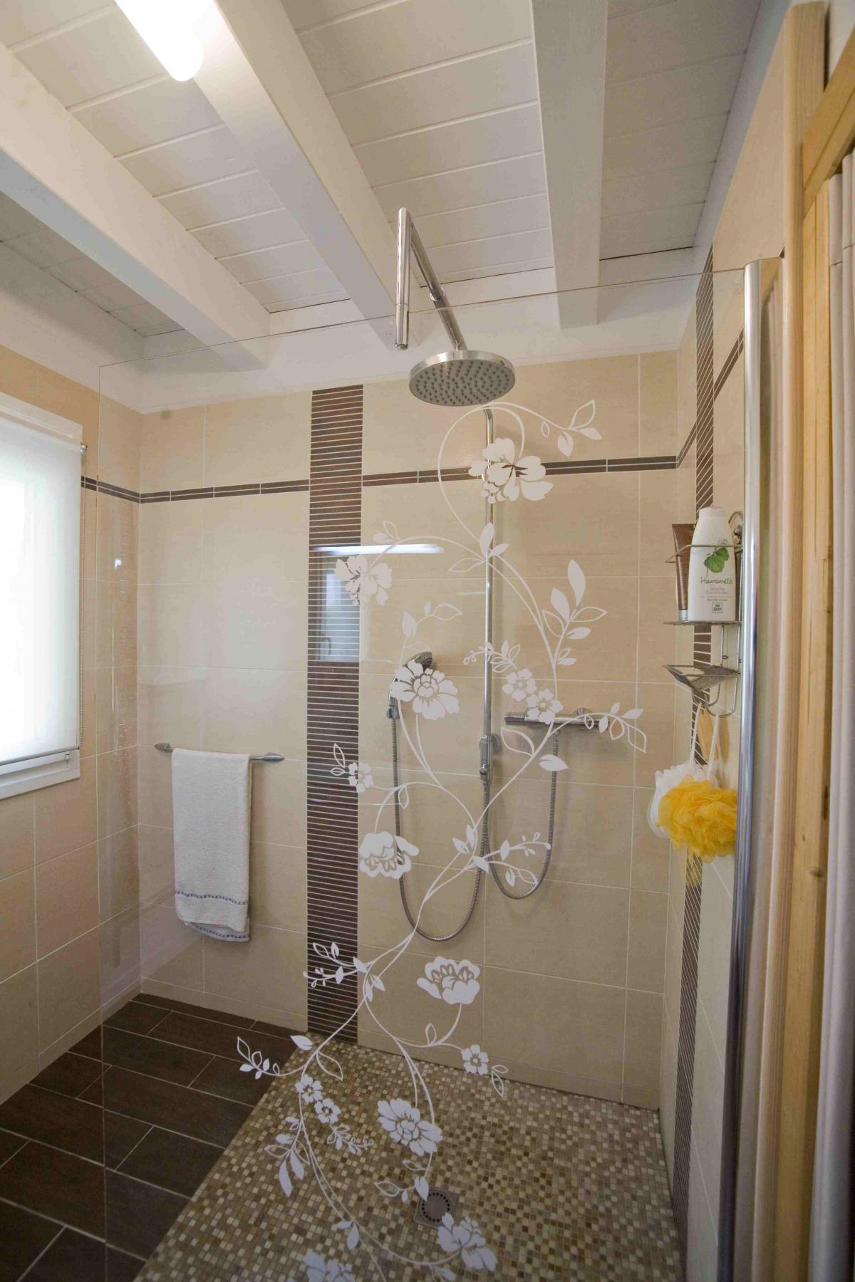 confiez la rénovation de votre salle de bain à chaumes-en-brie à des professionnels qualifiés. modernisez votre espace avec des solutions personnalisées et des matériaux de qualité. demandez votre devis gratuit dès aujourd'hui !