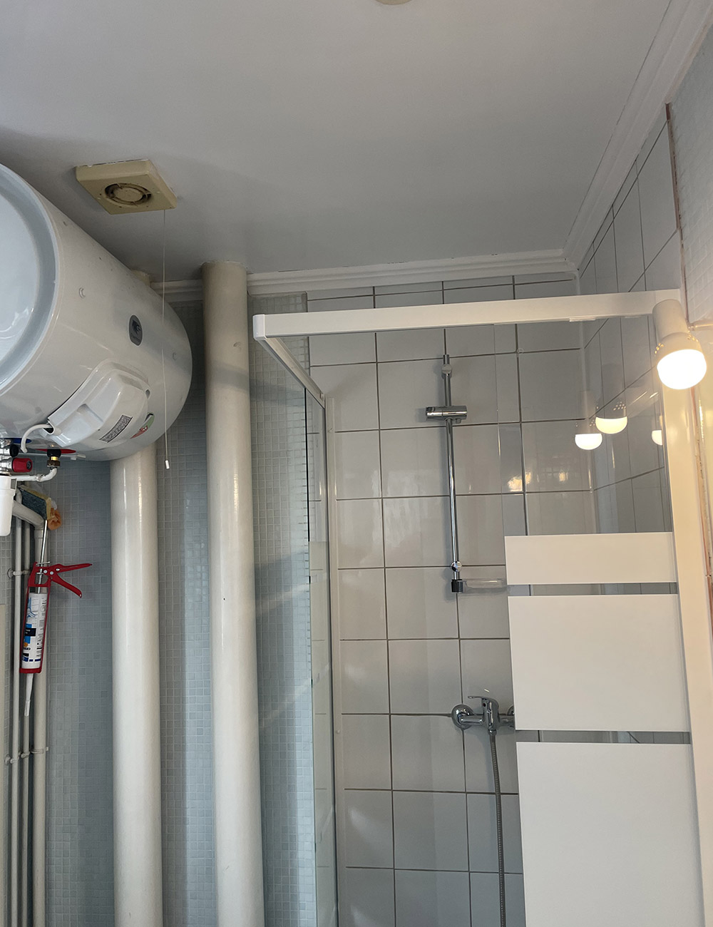 besoin de rénover votre salle de bain à chevry-en-sereine ? profitez de notre expertise pour une transformation moderne, fonctionnelle et sur mesure. devis gratuit et accompagnement personnalisé.