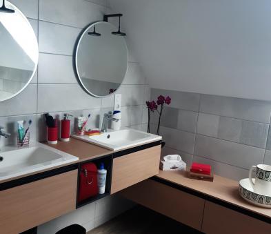 confiez la rénovation de votre salle de bain à guiry-en-vexin à des spécialistes. design moderne, matériaux de qualité et travaux sur mesure pour un espace fonctionnel et élégant. demandez votre devis gratuit !