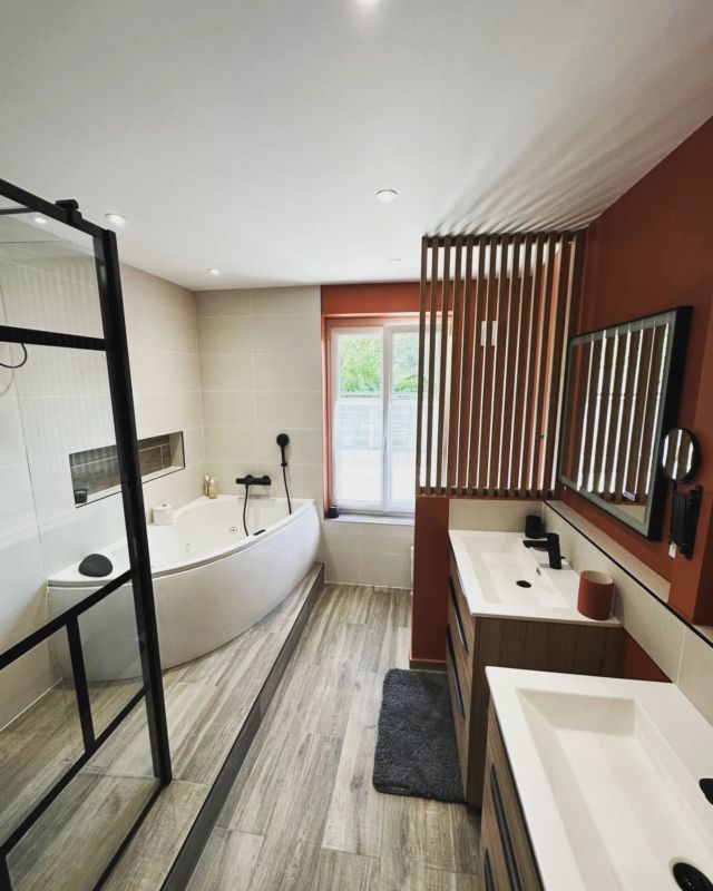 confiez la rénovation de votre salle de bain à houdan à des experts. conseils personnalisés, matériaux de qualité et résultats sur mesure pour redonner vie à votre espace bien-être.