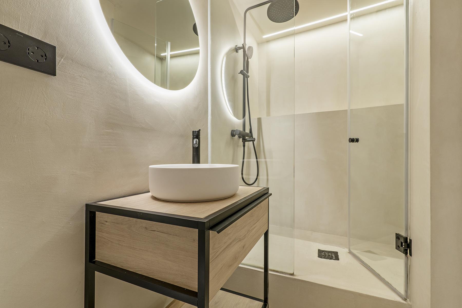 confiez la rénovation de votre salle de bain à jouy-le-moutier à des professionnels expérimentés. modernisation, aménagement sur mesure et conseils personnalisés pour un espace confortable et fonctionnel.