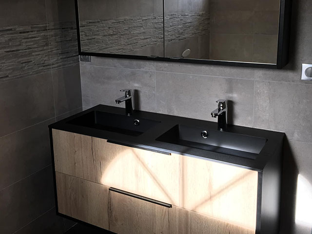 confiez la rénovation de votre salle de bain à labbeville à des professionnels expérimentés. création sur mesure, modernisation, conseils personnalisés et travaux de qualité pour sublimer votre espace.