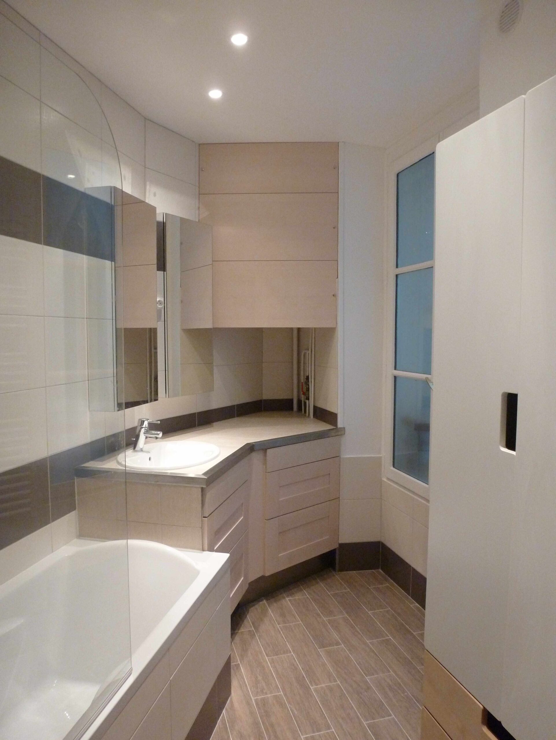 expert en rénovation de salle de bain à paris, nous transformons votre espace en alliant modernité et fonctionnalité. devis gratuit, conseils personnalisés et finitions de qualité.